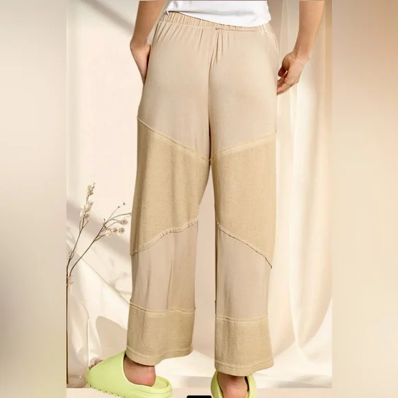 POL Honey Gold Corn Soup Wide-Leg Cropped Pants - Picture 5 of 7